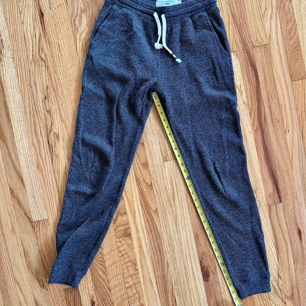 Sol Angeles Women’s Grey Thermal Waffle Knit Joggers, size S - Picture 4 of 4